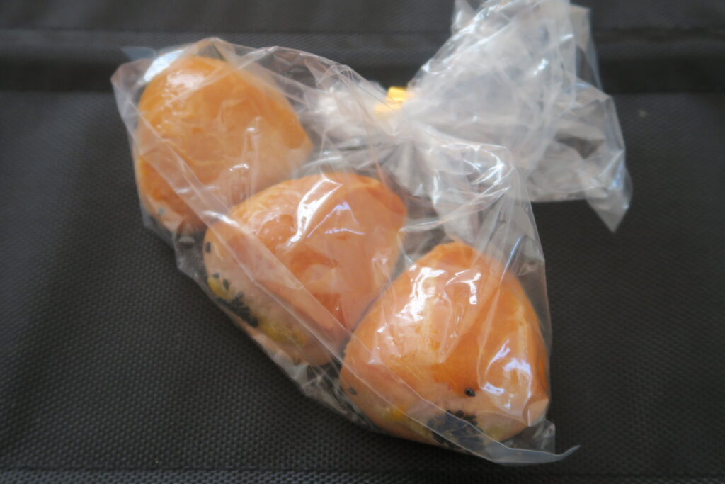 北海道民のおやつ！北海道銘菓【もりもと】のはかり売りパン